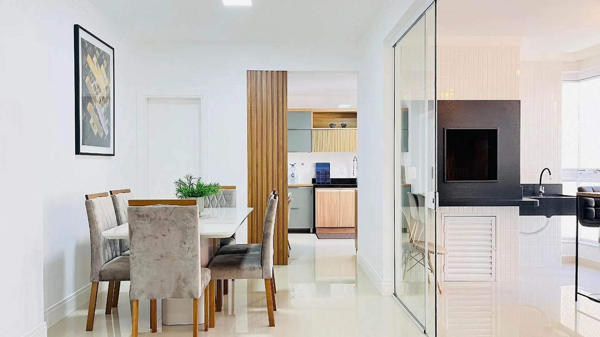 Condominio Spazio D'Art Residence - イタペマ 別荘